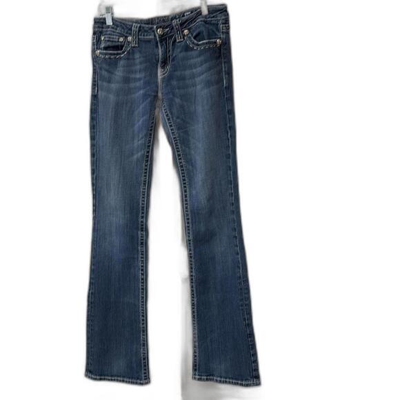 Miss Me Denim - Miss Me Women's Flare Jeans - Size 30
Inseam 35